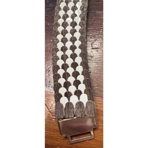 Vintage Art Deco Gold Metallic Fish Scale Elastic Glam Stretchy Belt - Picture 4 of 10